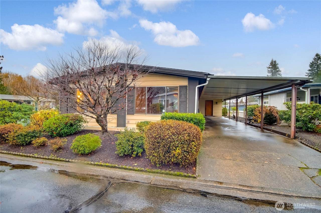 201 Union Avenue - Photo 1