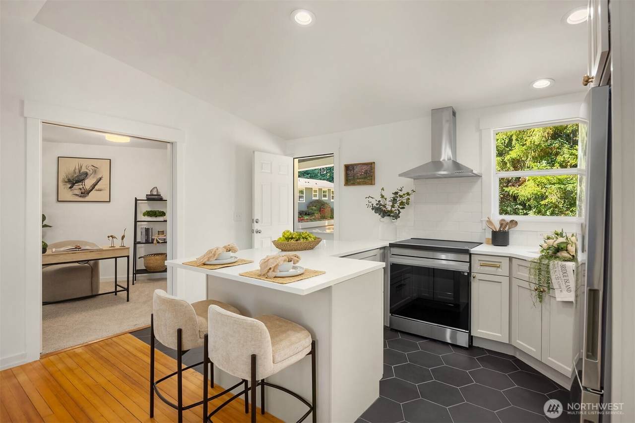 1574 Park View Drive - Photo 1