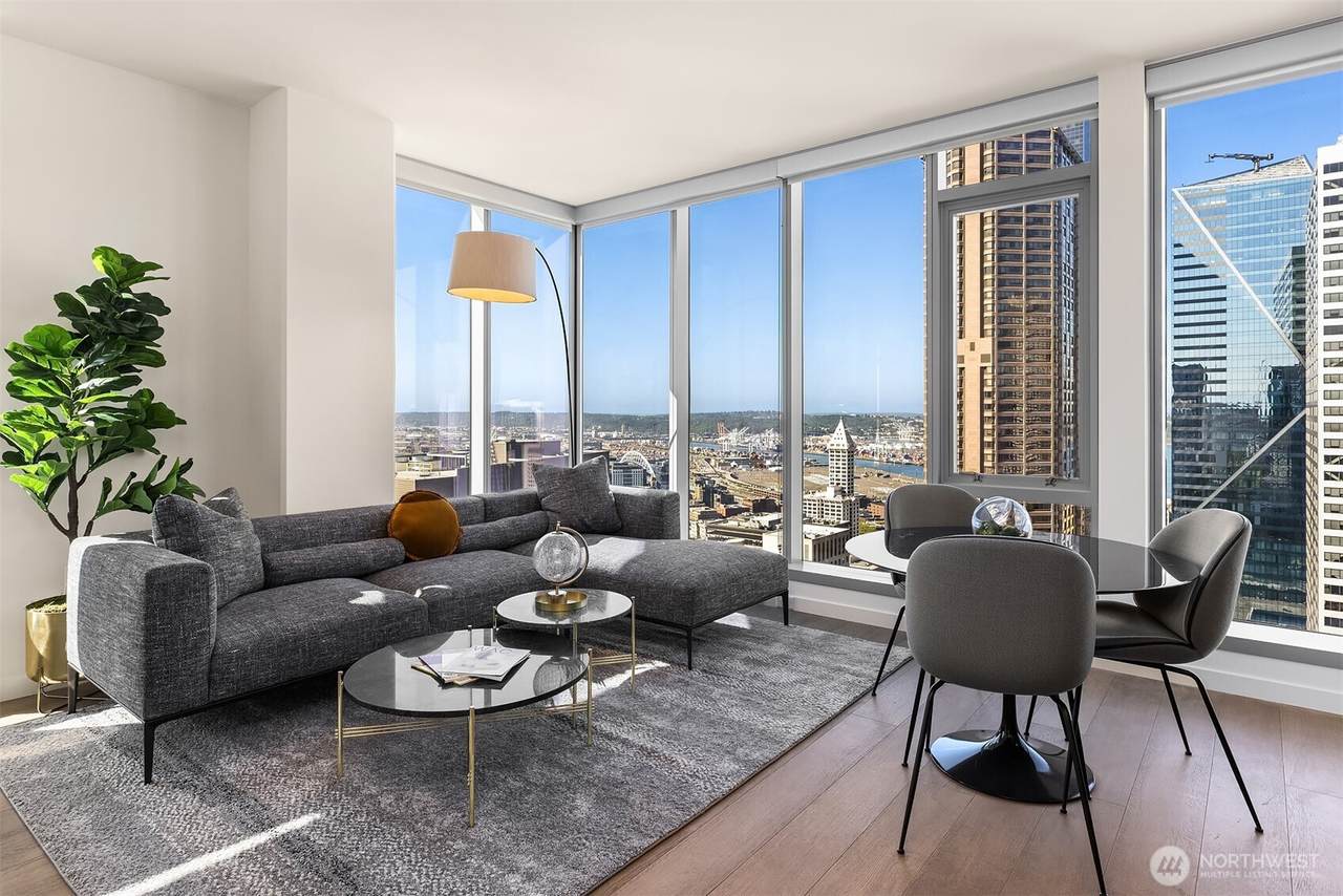 800 Columbia Street - Photo 1