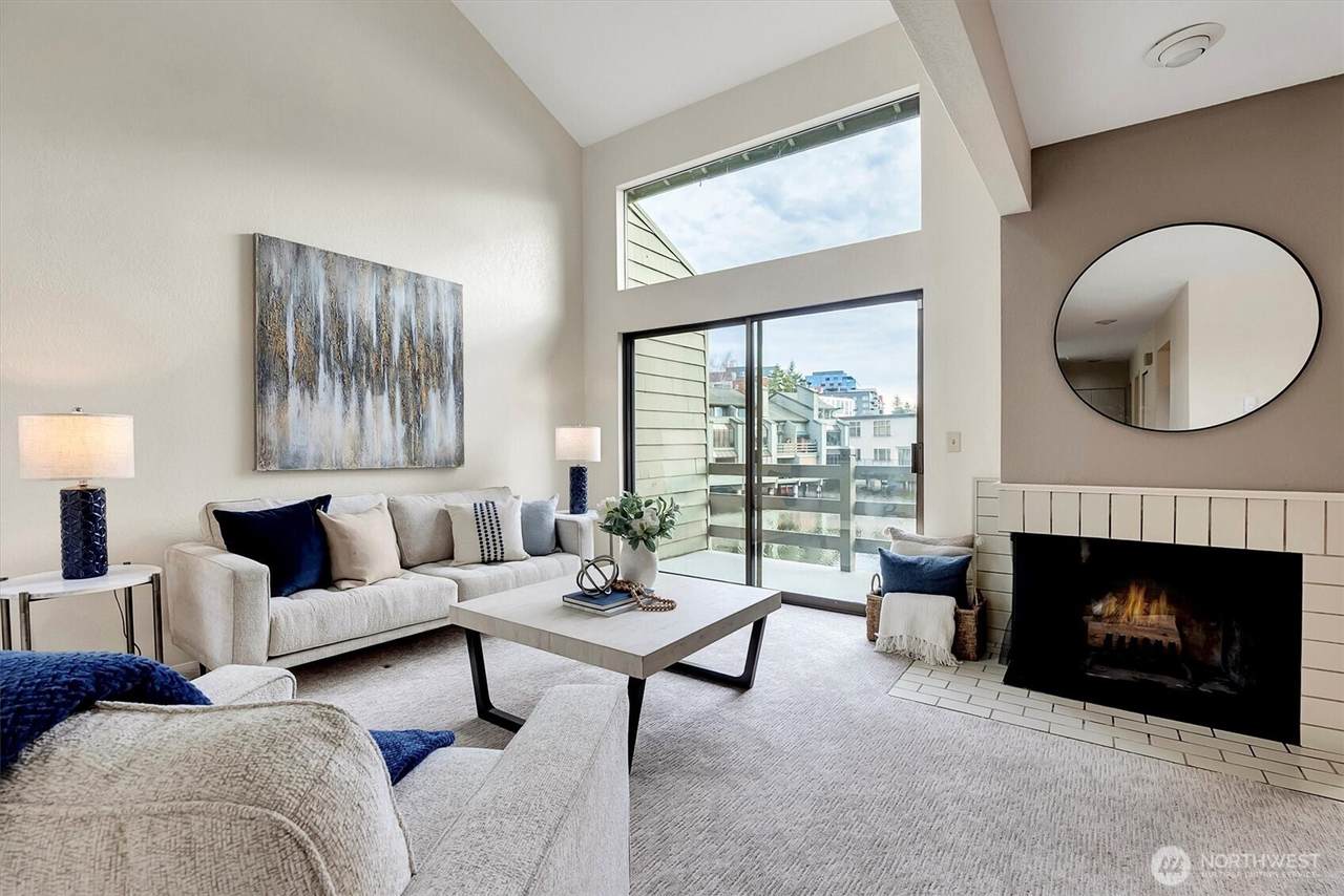 7 Lake Bellevue Drive - Photo 1