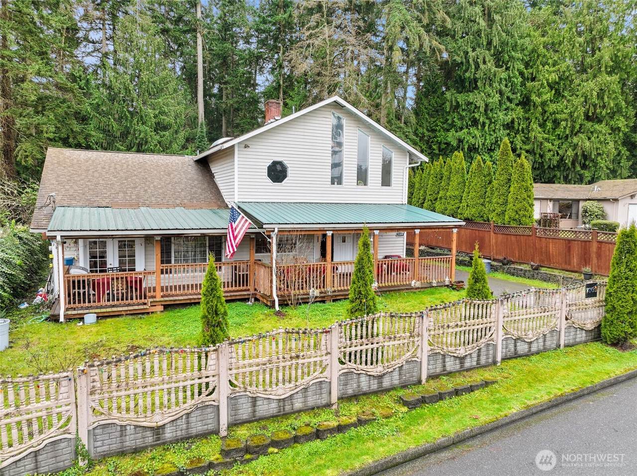 7339 140th Street - Photo 1