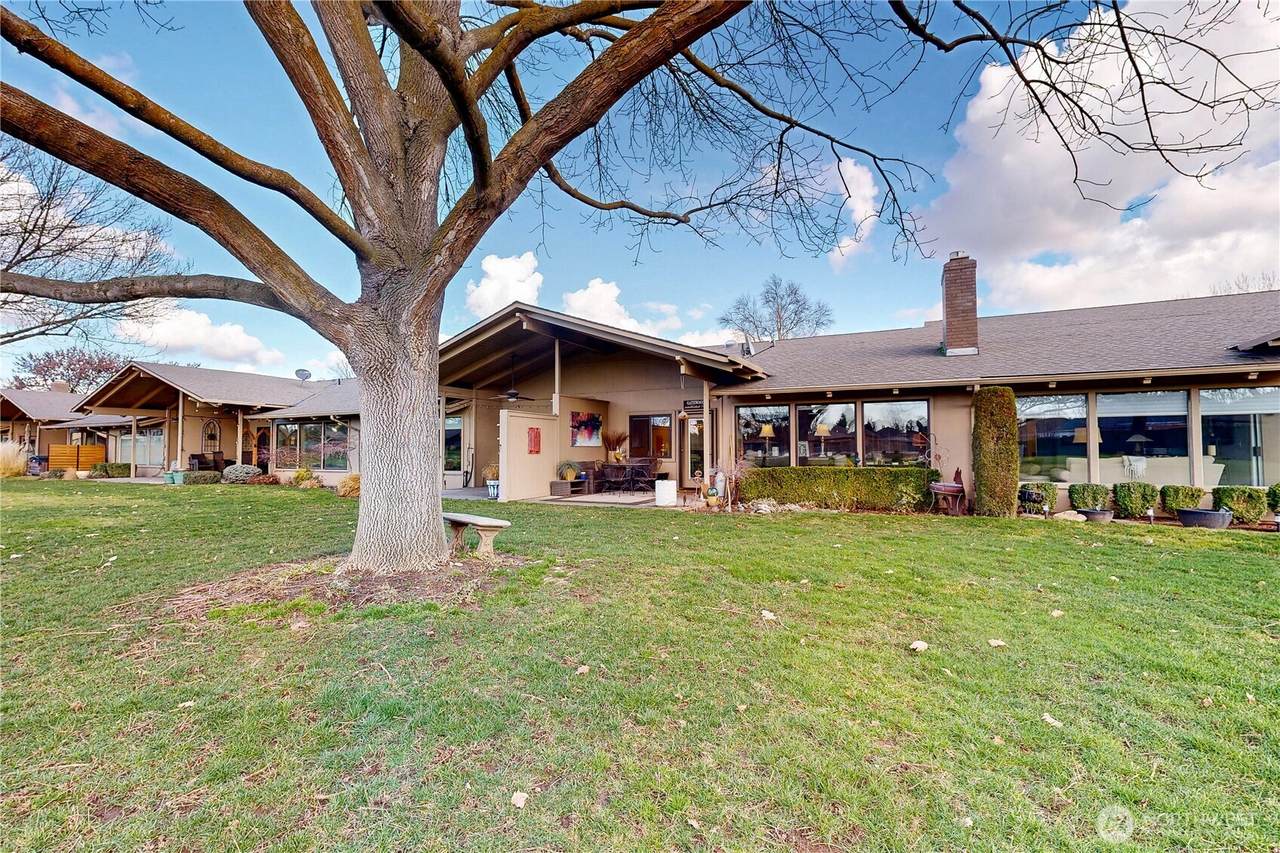 2200 Plaza Way - Photo 1