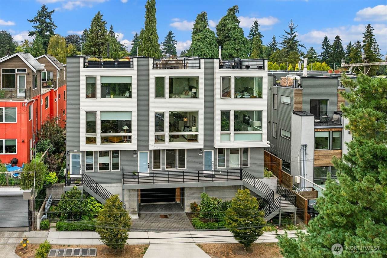 1535 Grandview Place - Photo 1