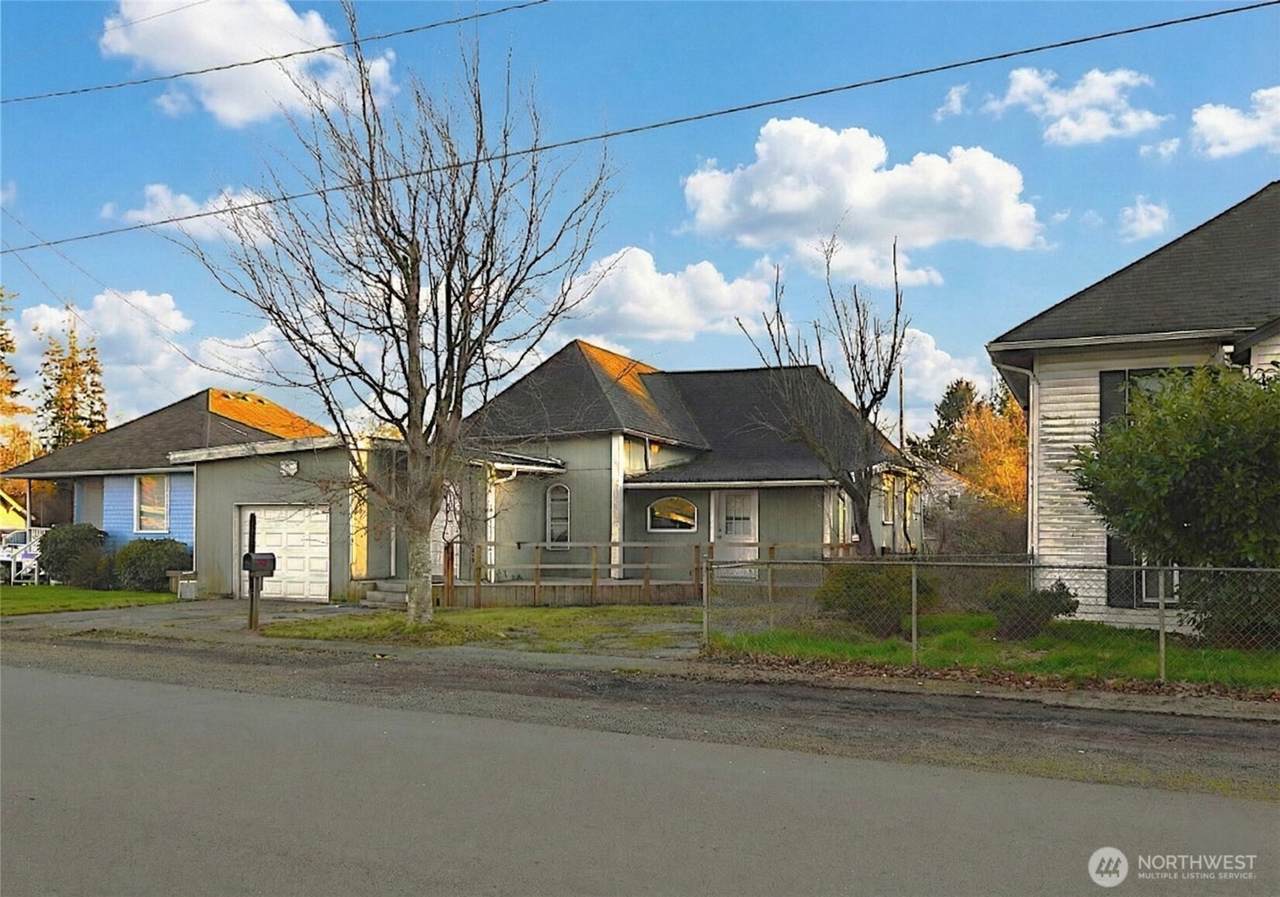 317 King Street - Photo 1