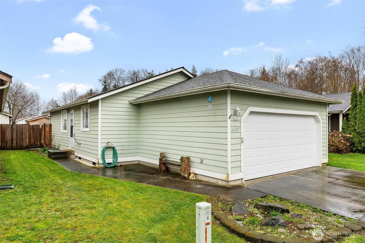 16407 40th Drive - Photo 1