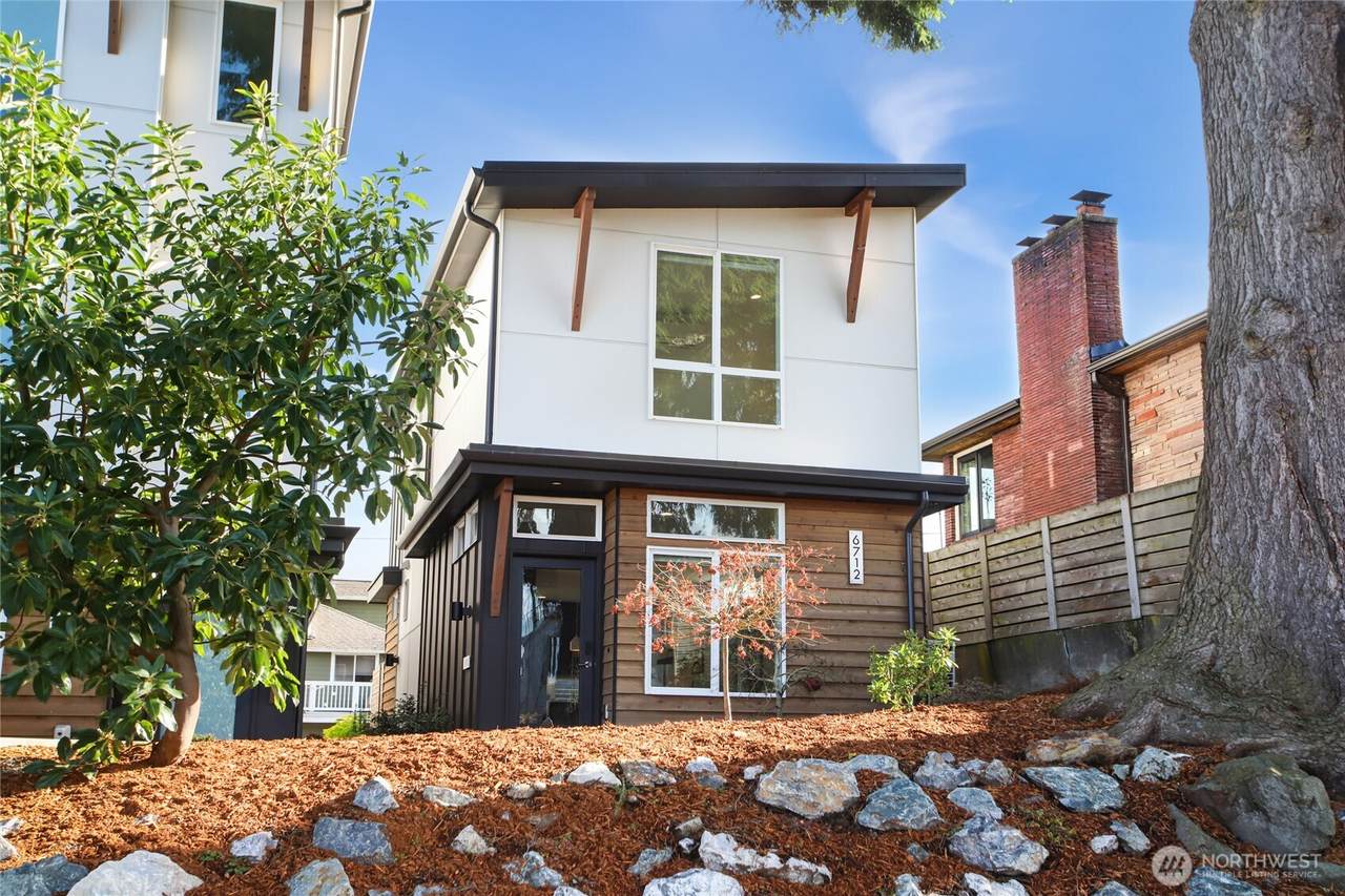 6712 36th Avenue - Photo 1
