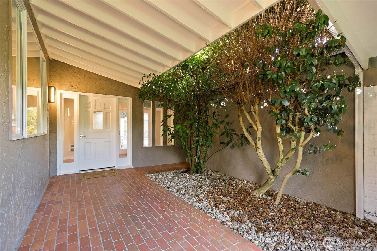 https://bt-photos.global.ssl.fastly.net/nwmls/1280_boomver_1_2477535-1.jpg