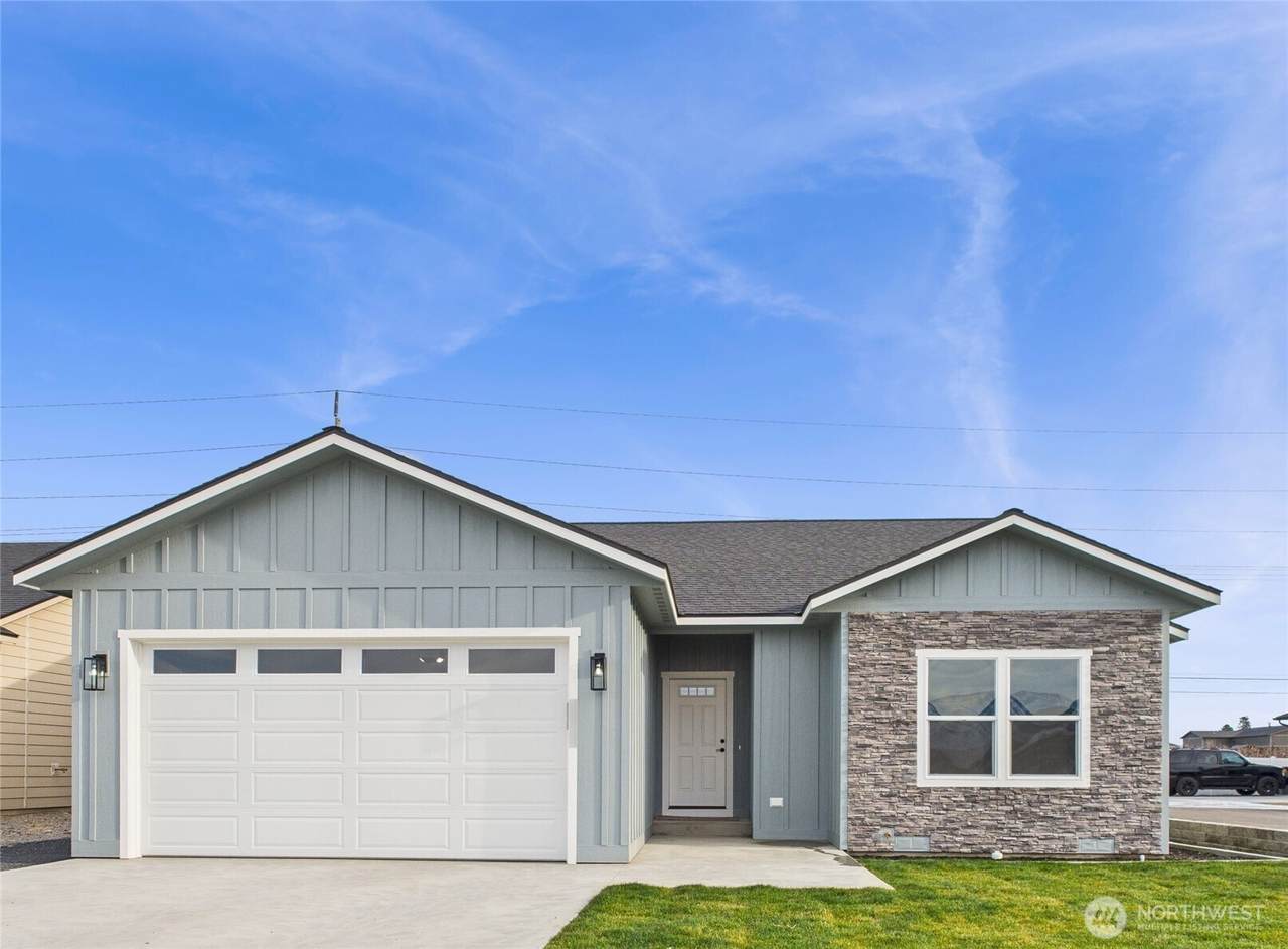 2470 Noah Street - Photo 1