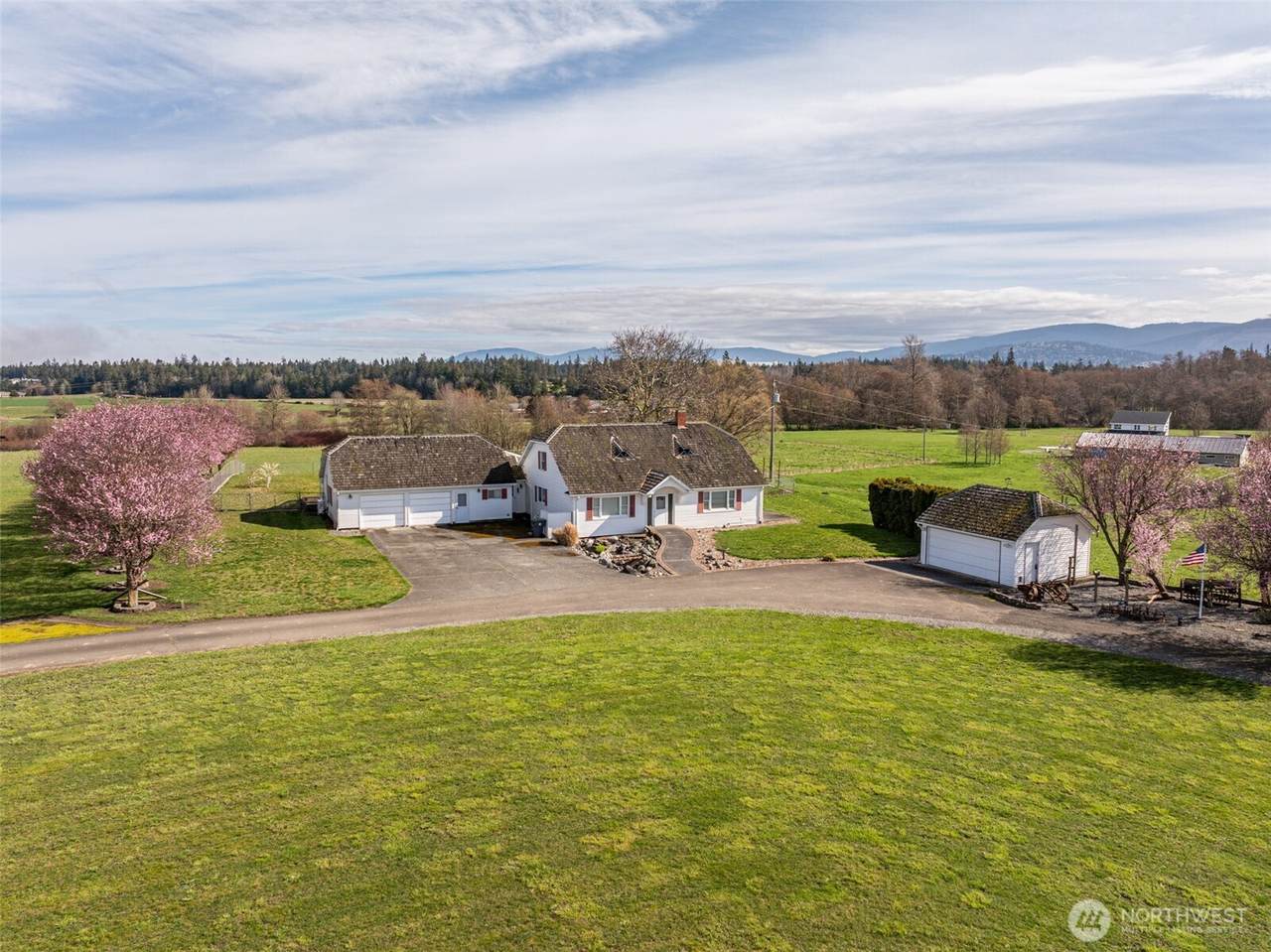4596 Woodcock Road - Photo 1