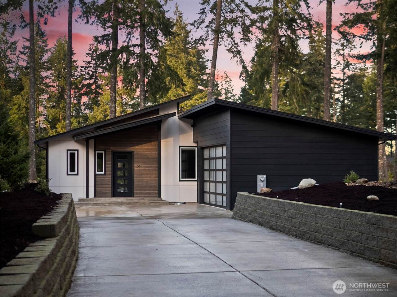31 E Westwood Lane - Photo 1