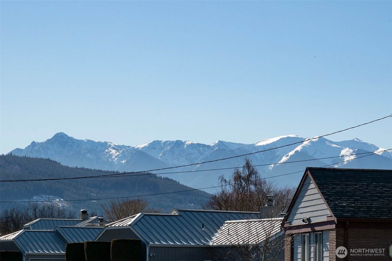 https://bt-photos.global.ssl.fastly.net/nwmls/1280_boomver_1_2478023-1.jpg