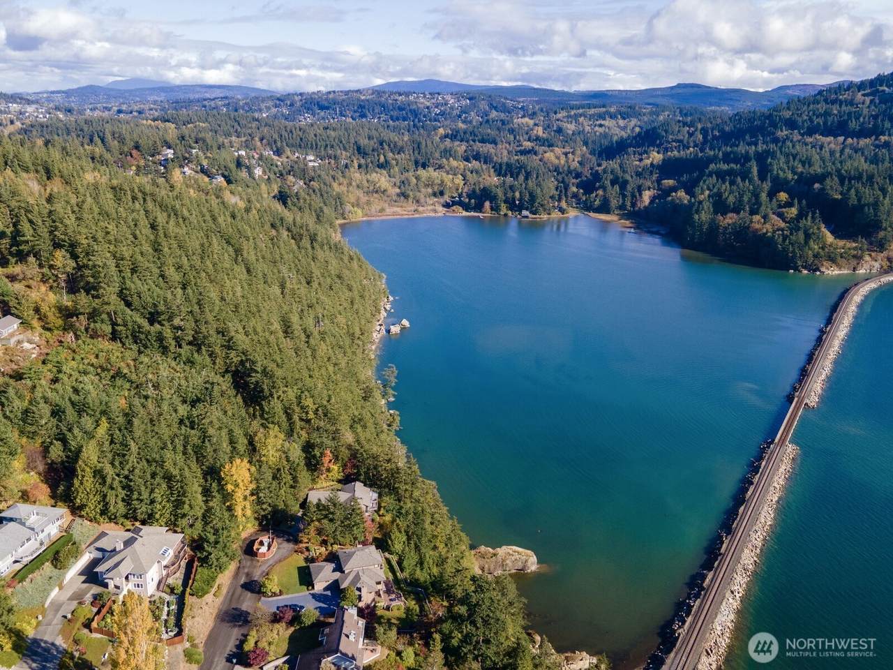 417 Arbutus Place - Photo 1