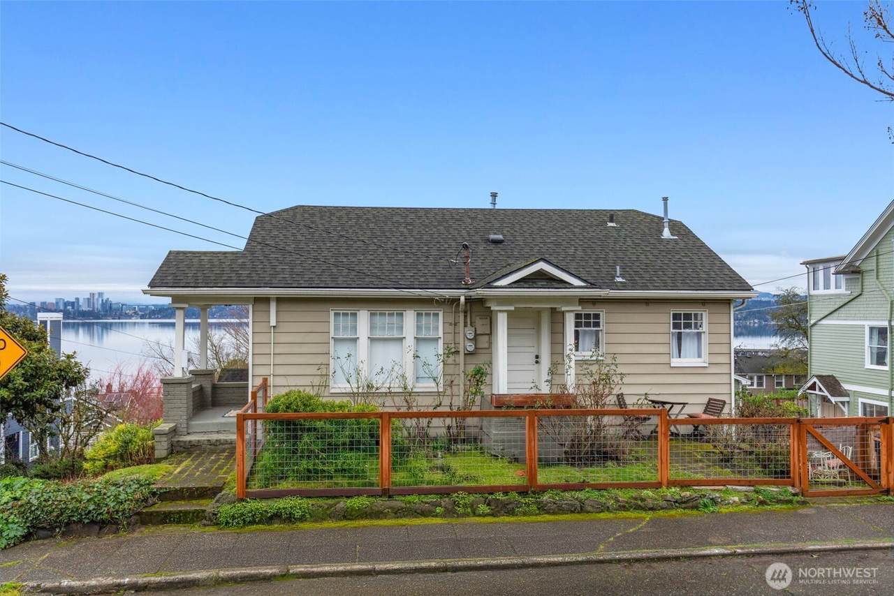 3201 Charles Street - Photo 1