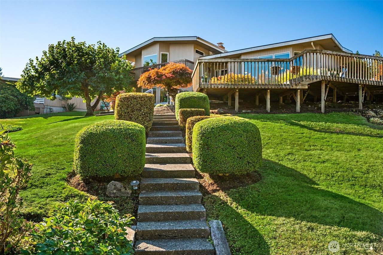 1405 Rolling Hills Terrace - Photo 1