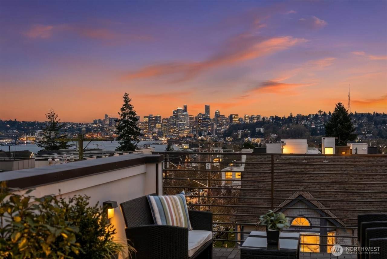 728 43rd Street - Photo 1