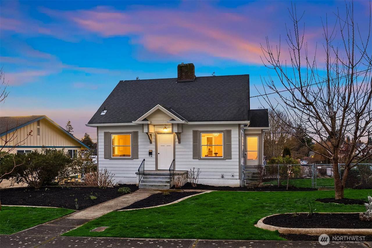 2002 State Street - Photo 1