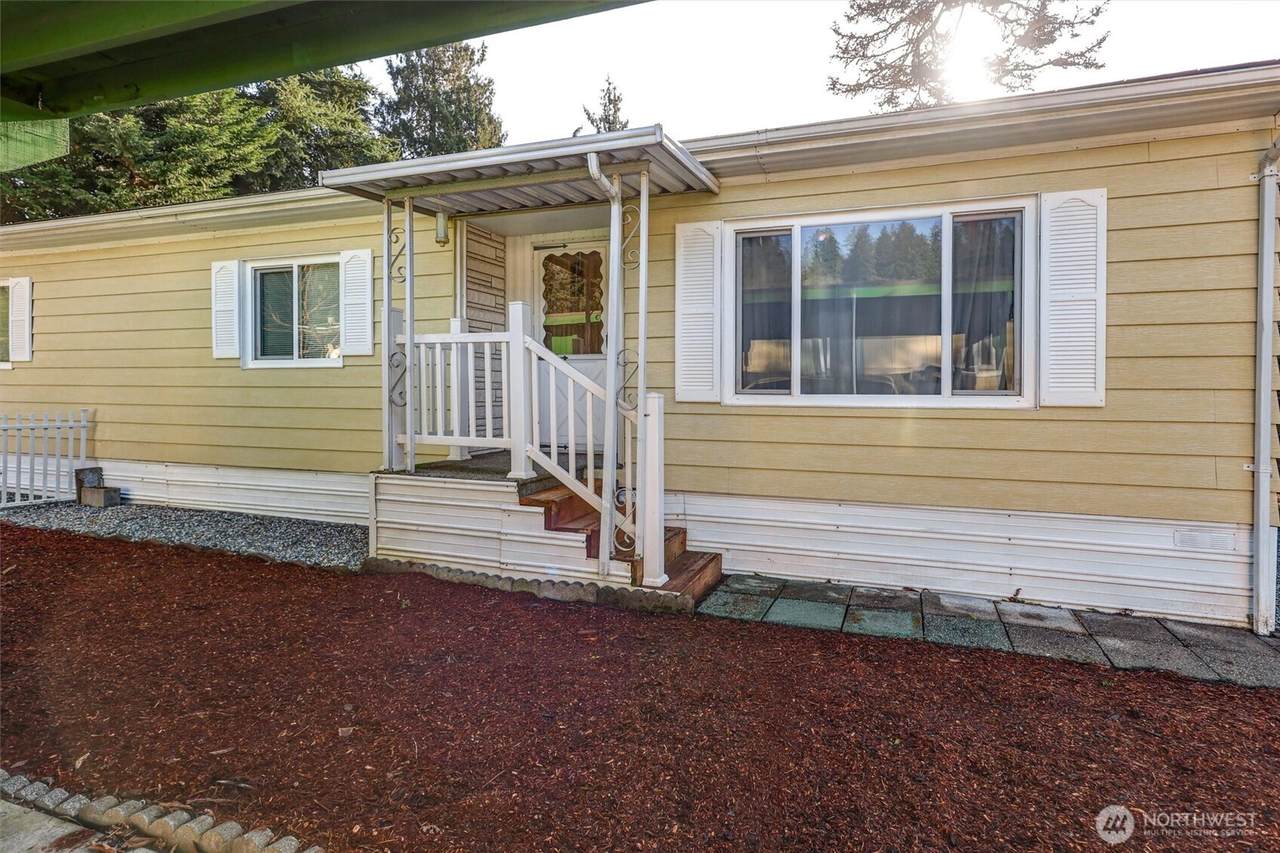 5707 118th Avenue Ct - Photo 1