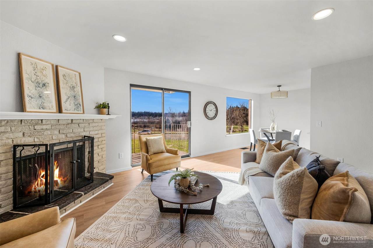 23301 Lakeview Drive - Photo 1