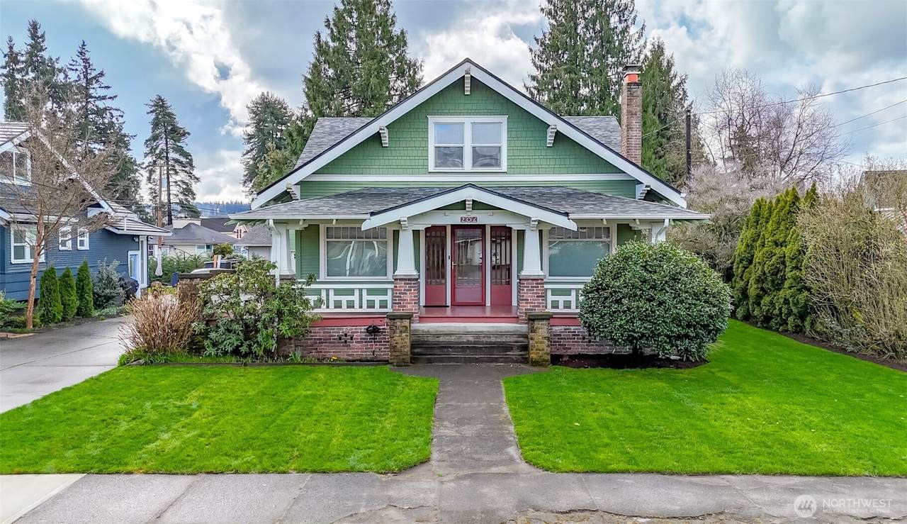 206 5th Avenue - Photo 1