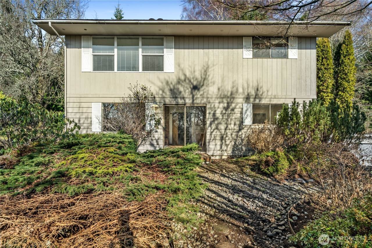 209 Chenault Avenue - Photo 1