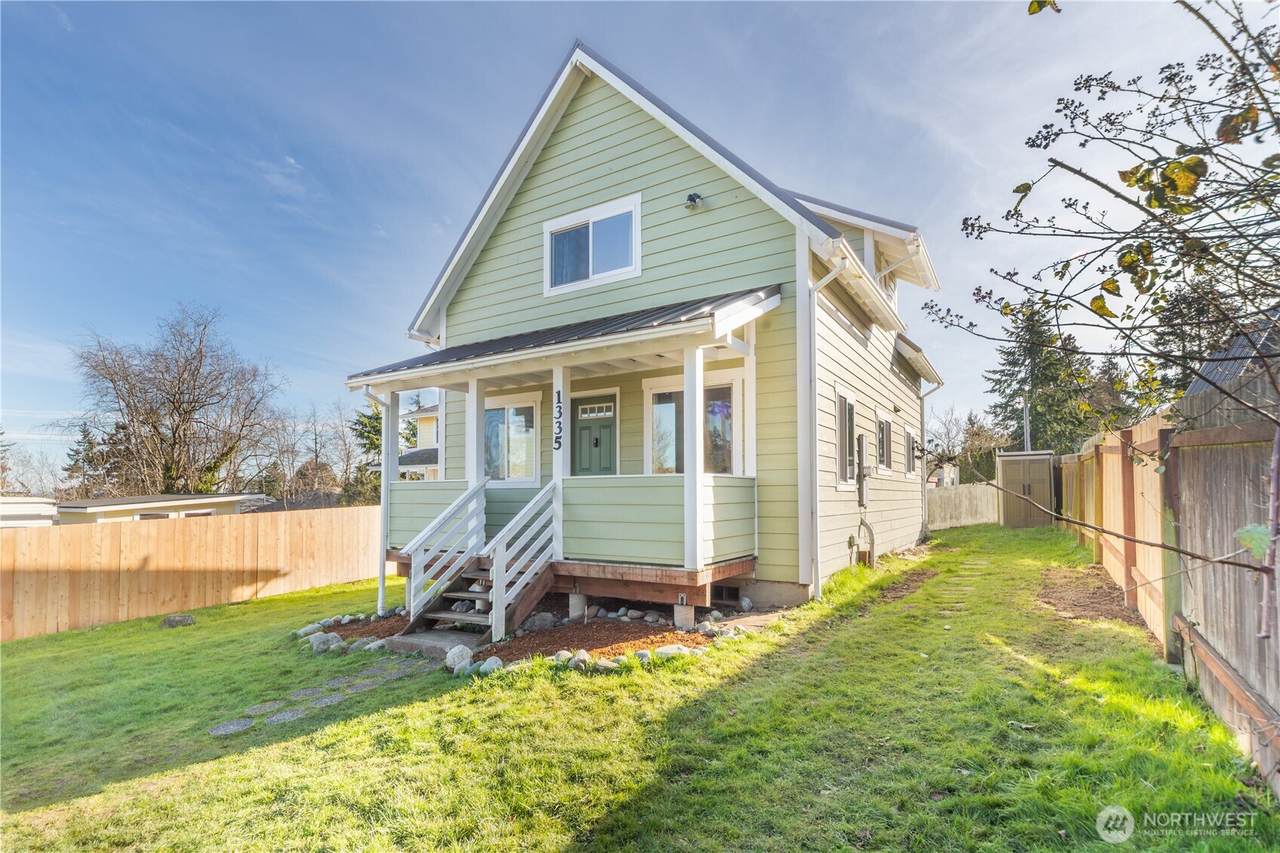 1335 13th Street - Photo 1
