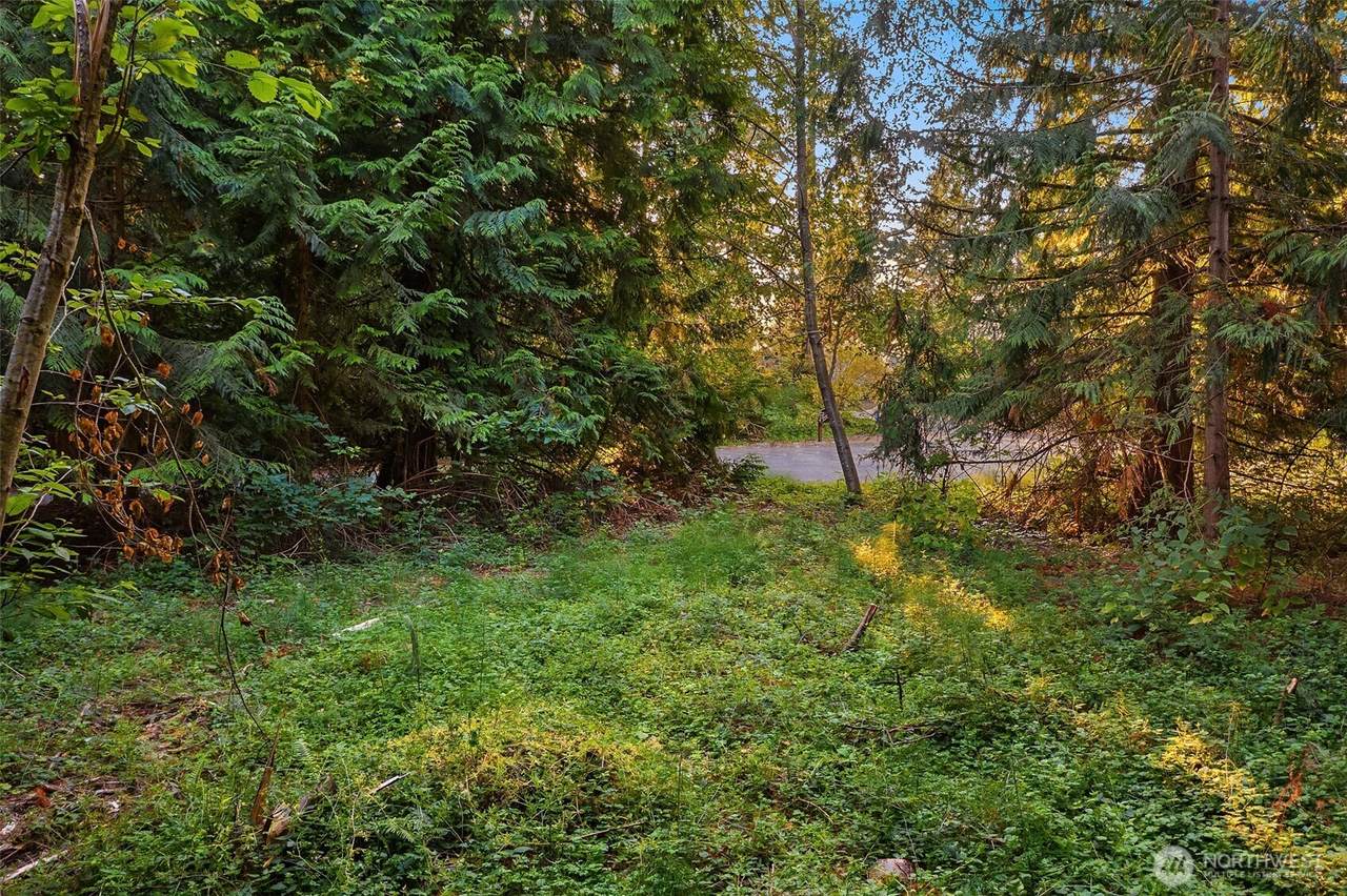 107 133rd Street - Photo 1