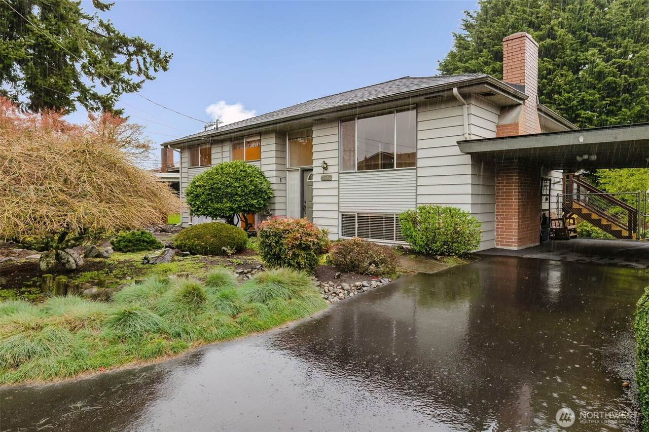 11610 19th Avenue - Photo 1