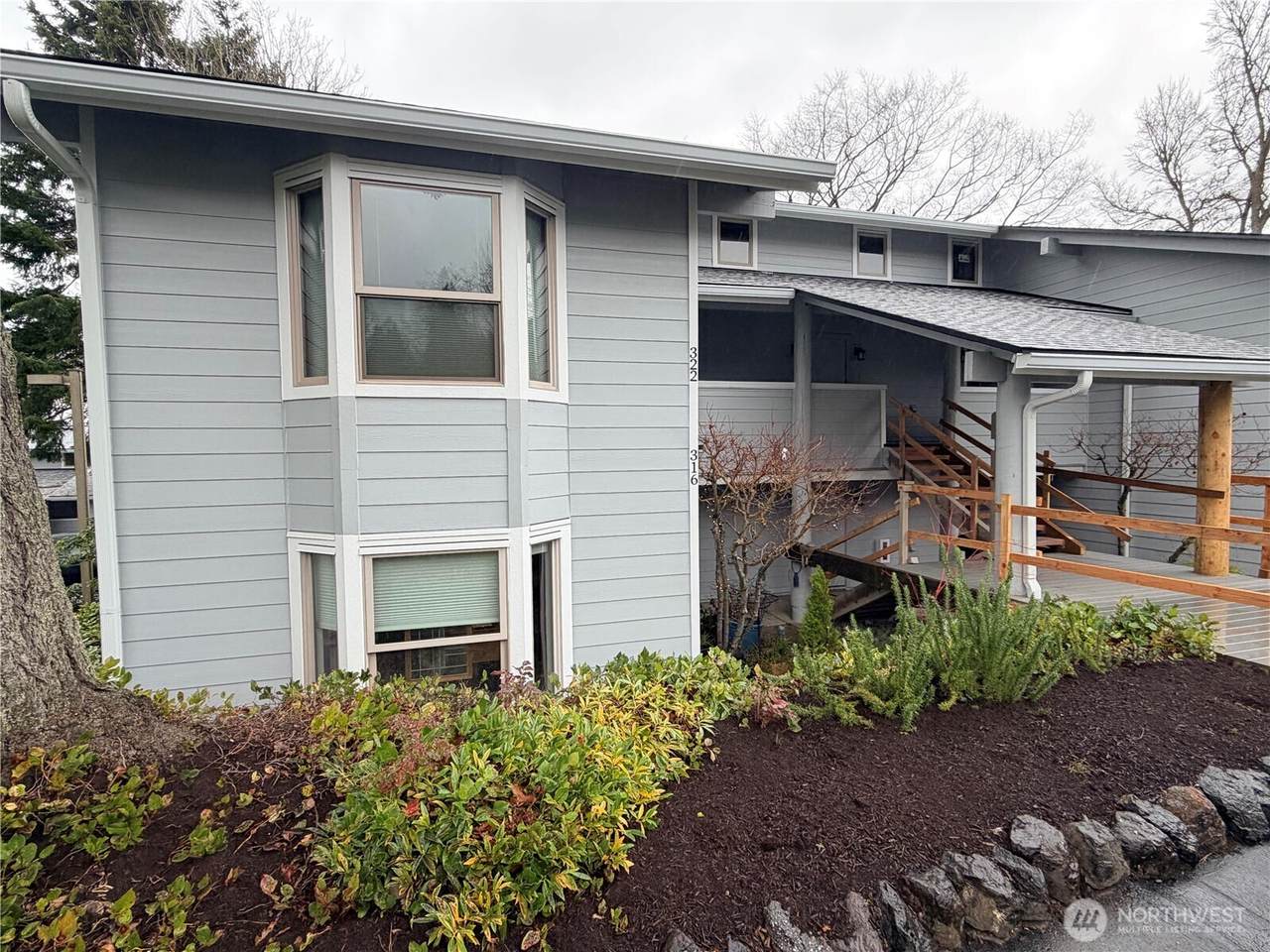 30 Admiralty Lane - Photo 1