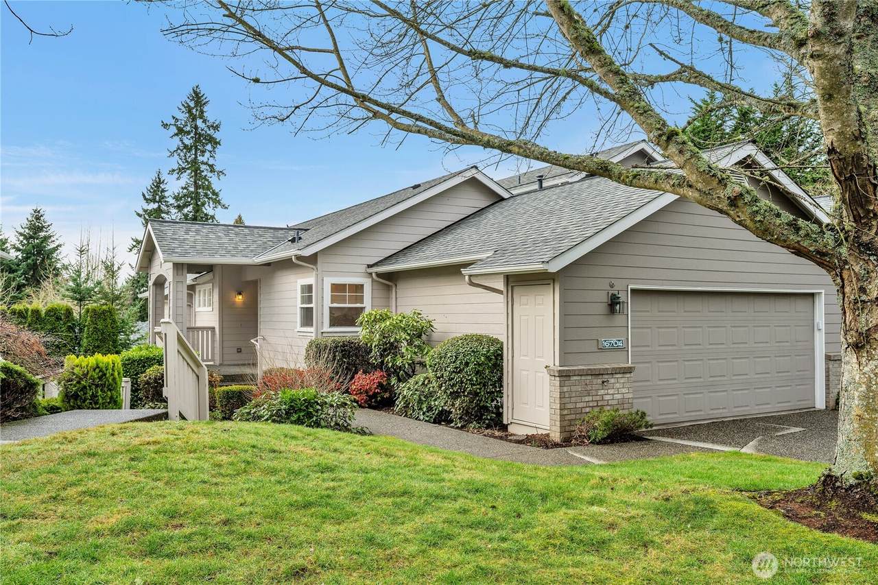 16704 Cobblestone Drive - Photo 1
