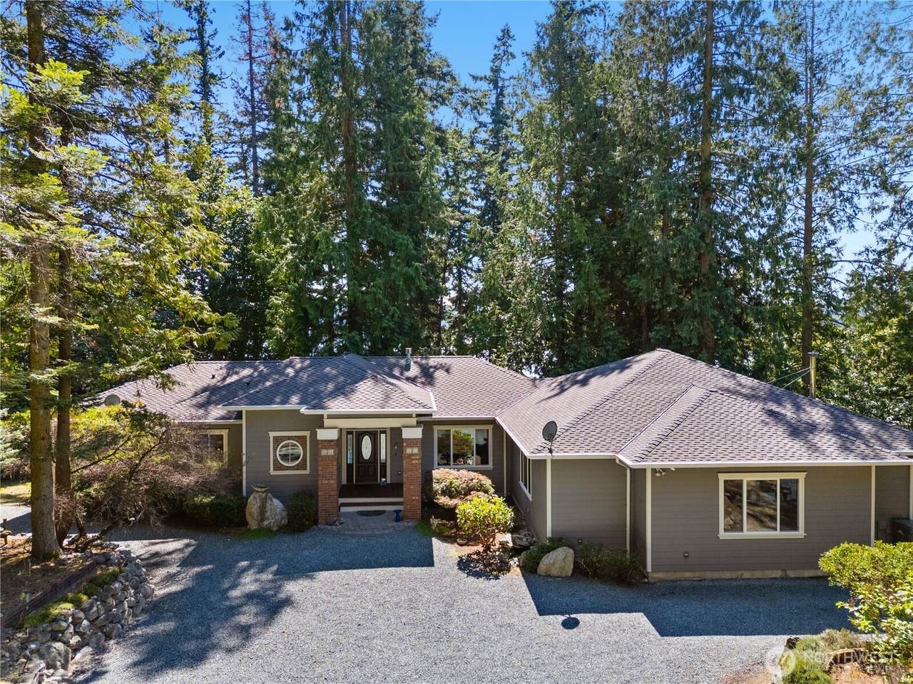 6608 Ivy Street - Photo 1