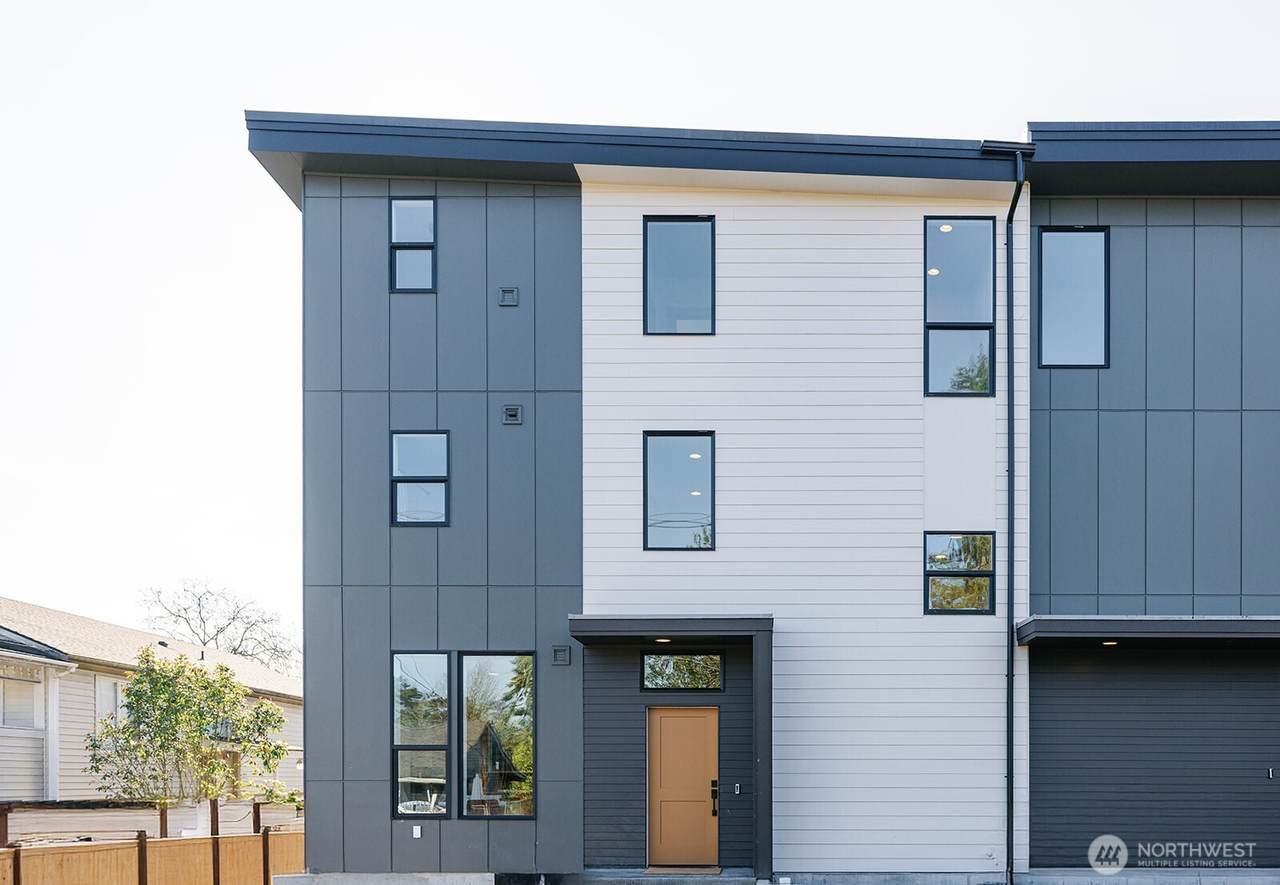 3003 Dakota Street - Photo 1