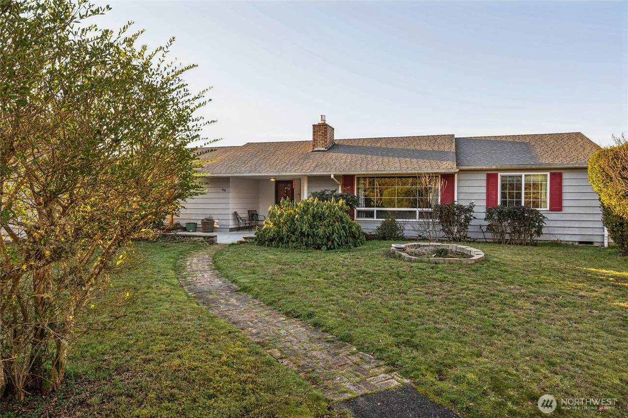 406 Dupont Avenue - Photo 1