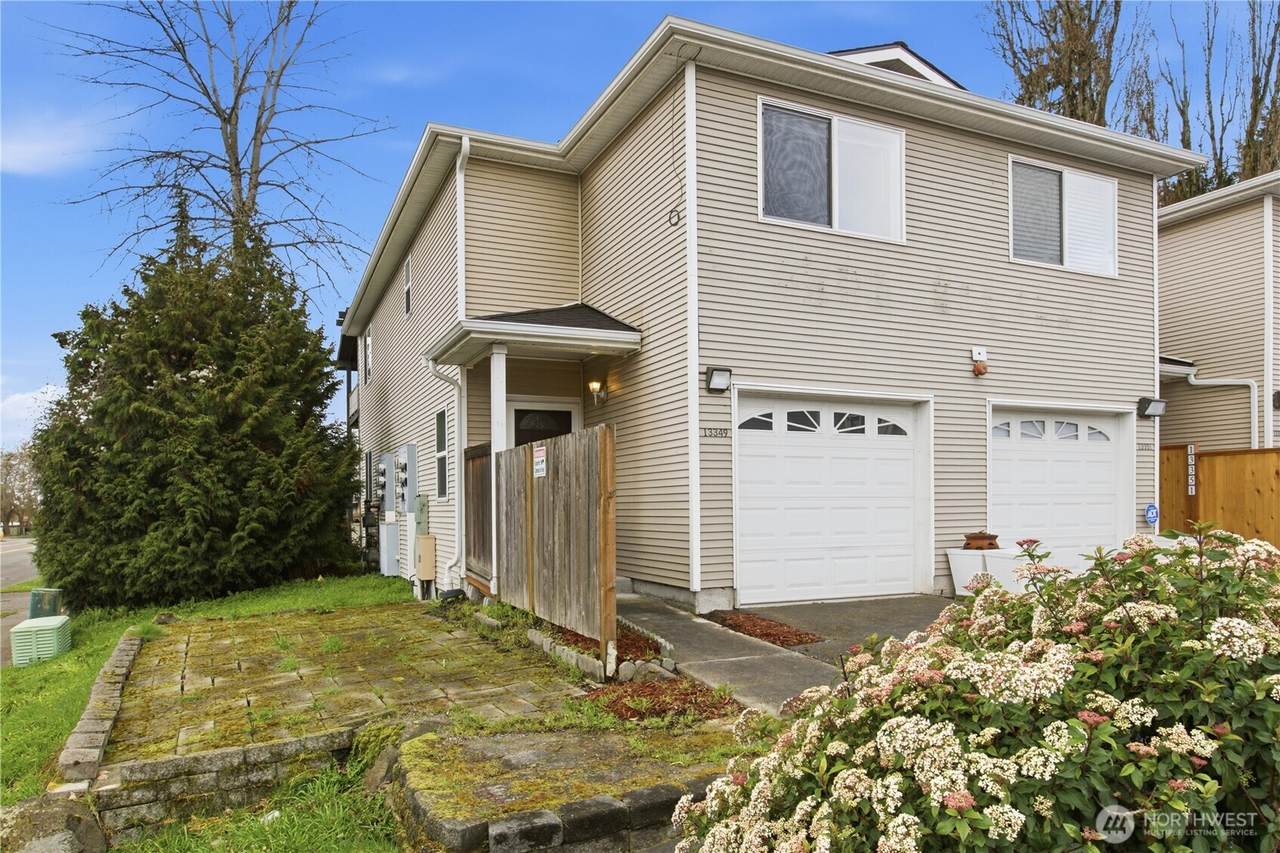 13349 Ambaum Boulevard - Photo 1