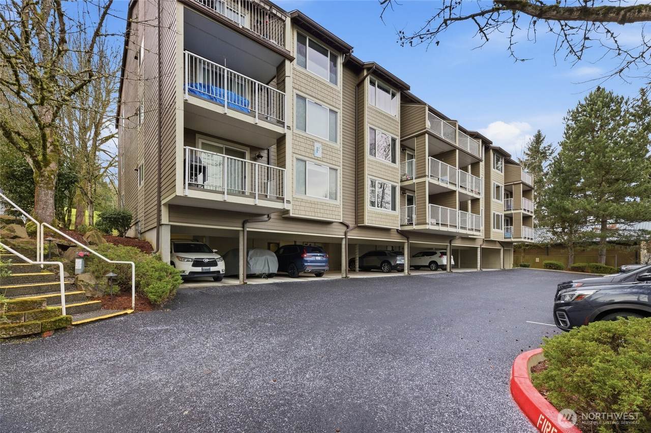 210 Mt Park Boulevard - Photo 1