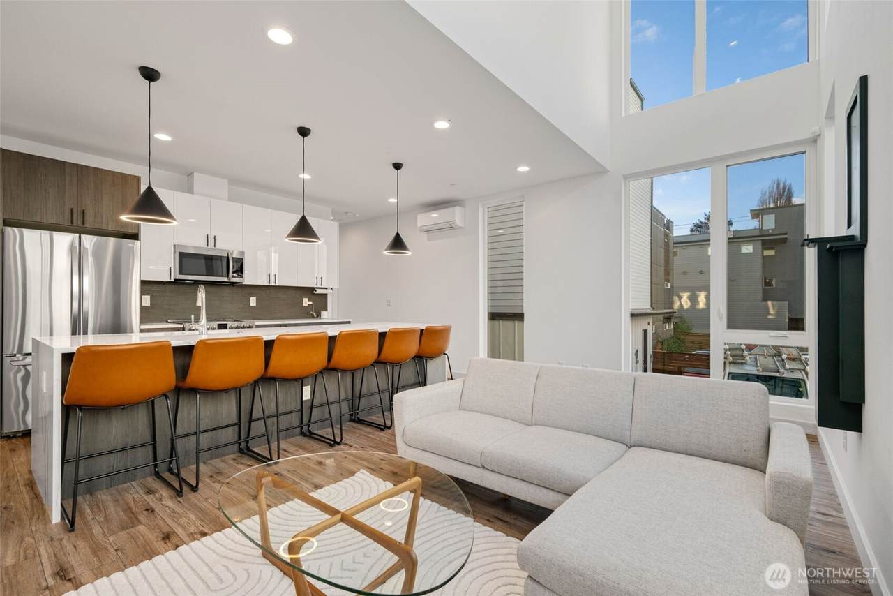 6719 Carleton Avenue - Photo 1