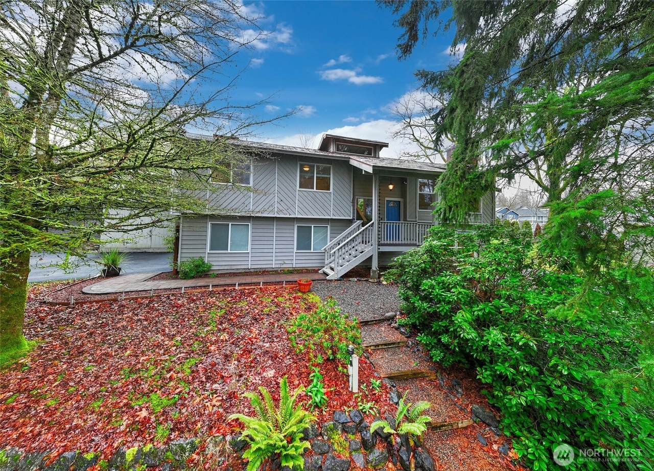 19205 124th Avenue - Photo 1