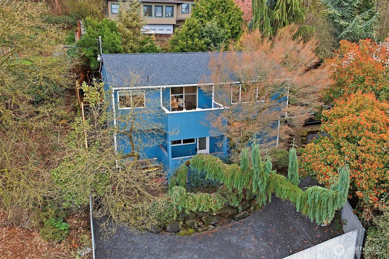 1915 11th Avenue - Photo 1