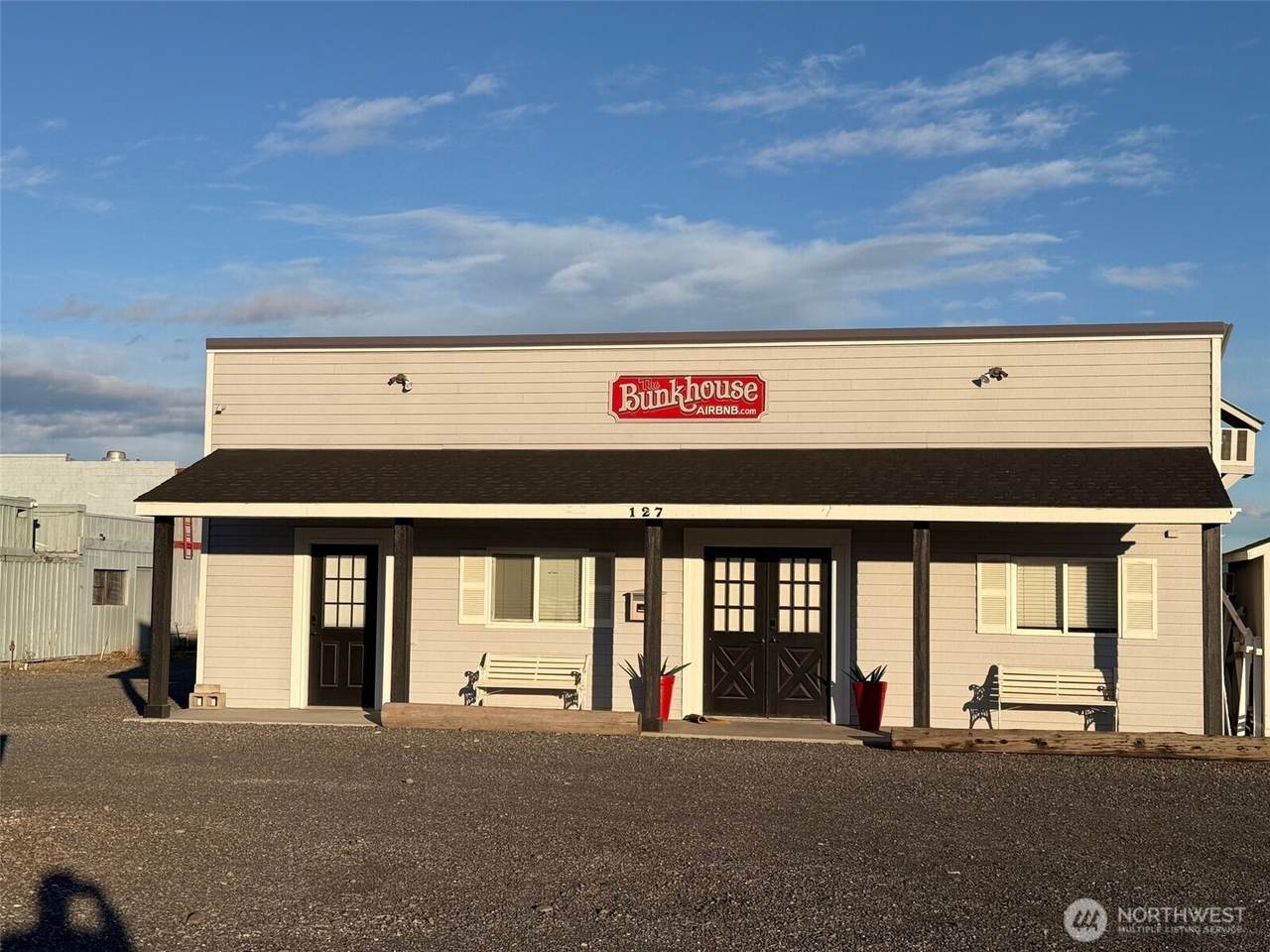 127 Frontier Way - Photo 1