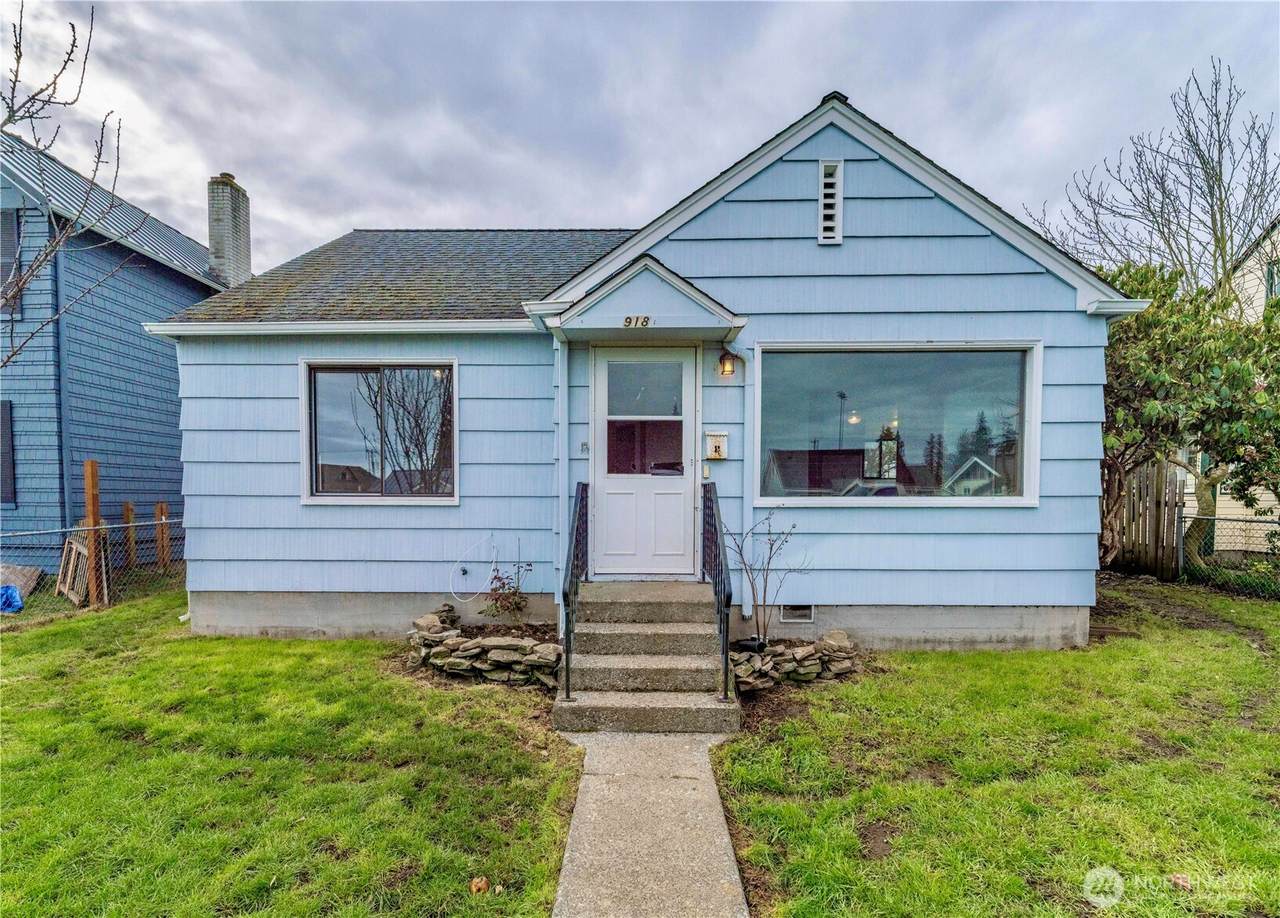 918 5th Street - Photo 1