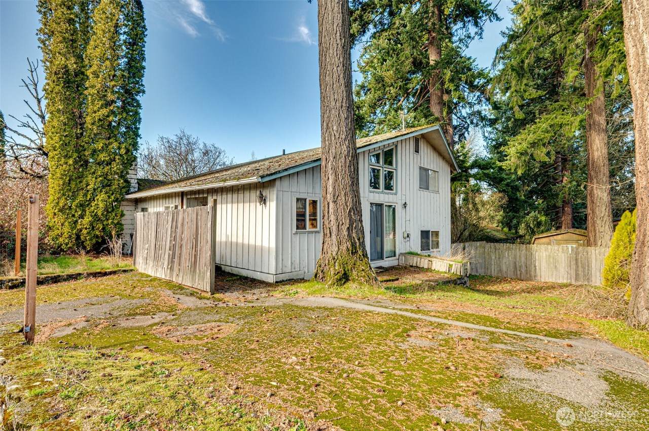 206 99th Street - Photo 1