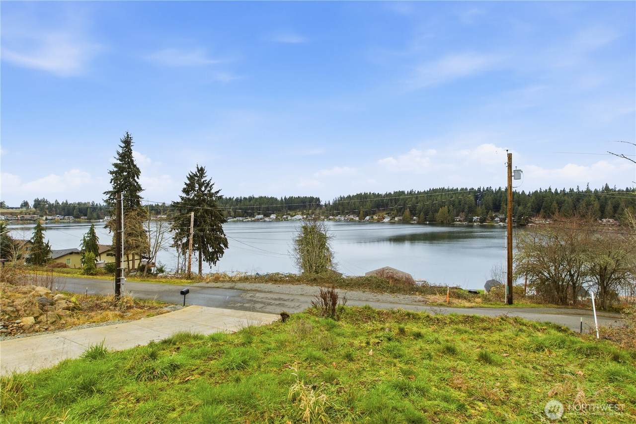 12120 Clear Lake Road - Photo 1
