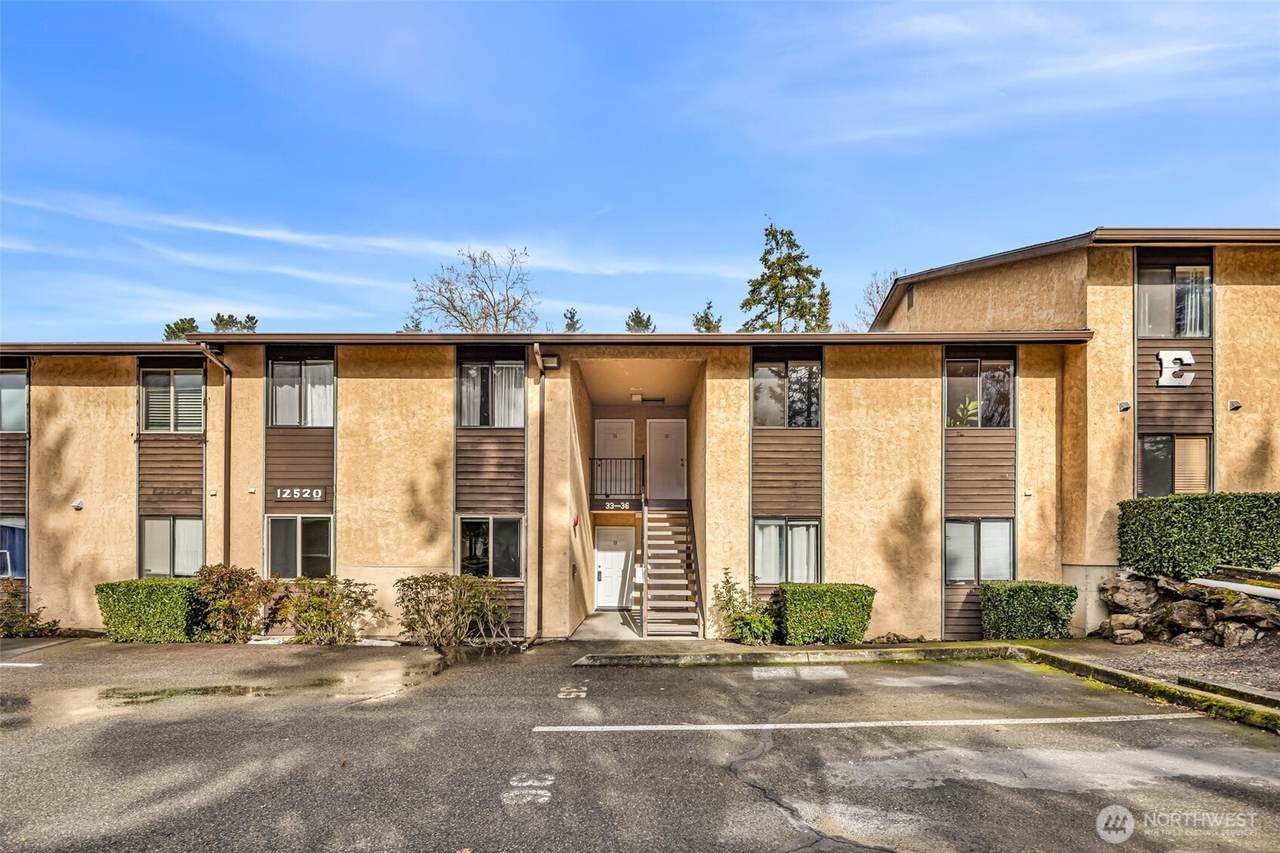 12520 145th Street - Photo 1