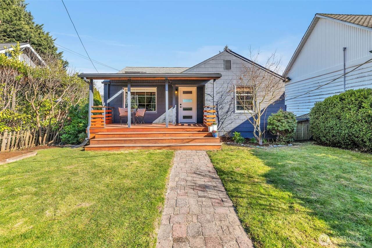 3206 22nd Avenue - Photo 1