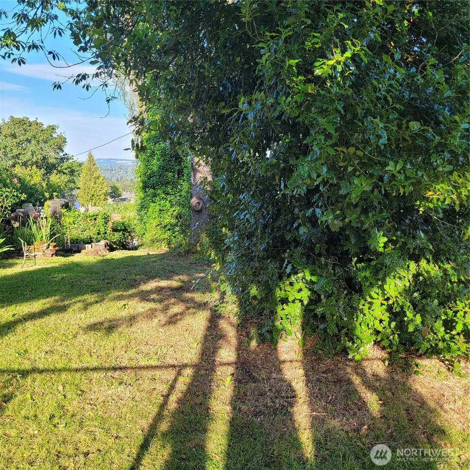 8028 Beacon Avenue - Photo 1