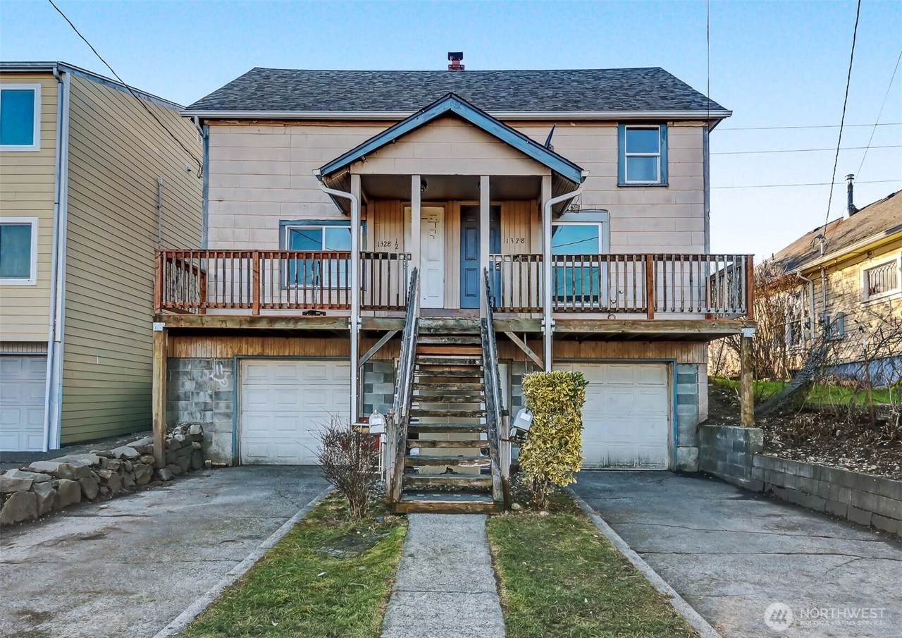 1328 Chestnut Street - Photo 1