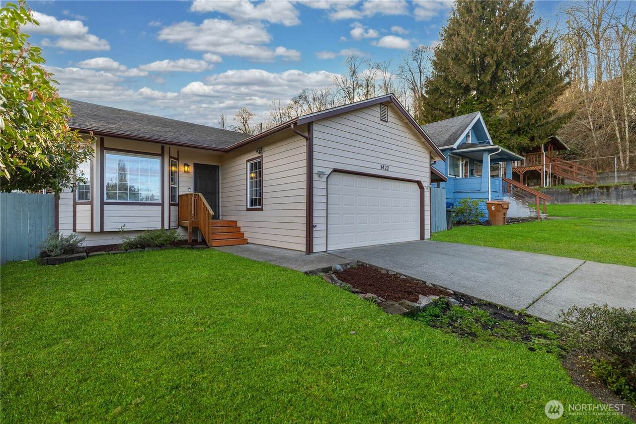 1422 Wright Avenue - Photo 1