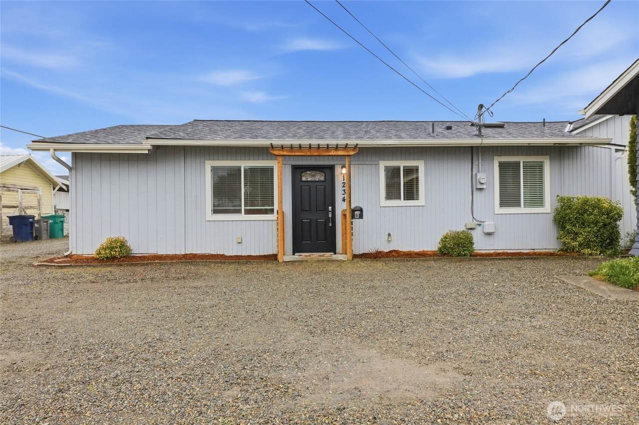 1234 Lincoln Avenue - Photo 1