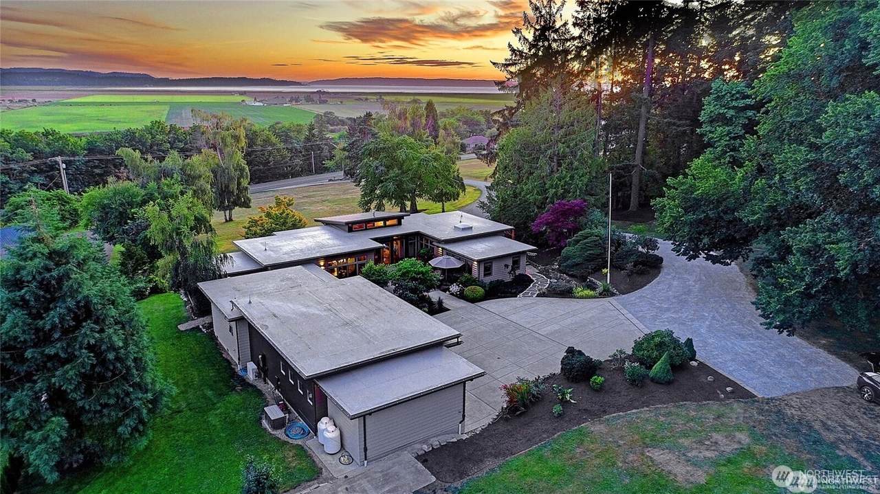 28407 Pioneer Highway - Photo 1