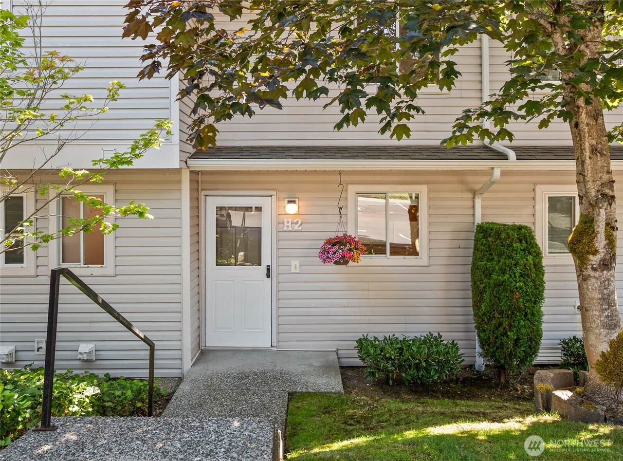 18910 Bothell Everett Hwy - Photo 1