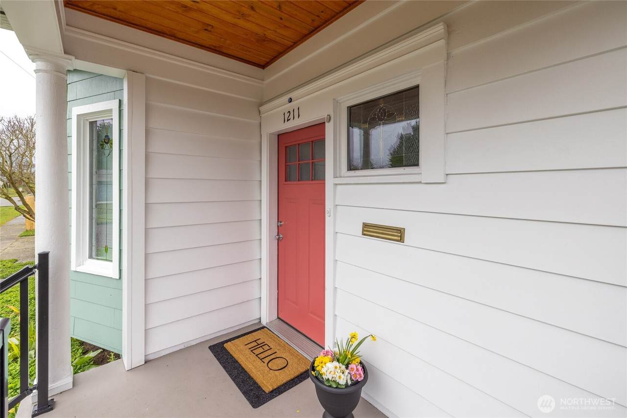 1211 17th Street - Photo 1